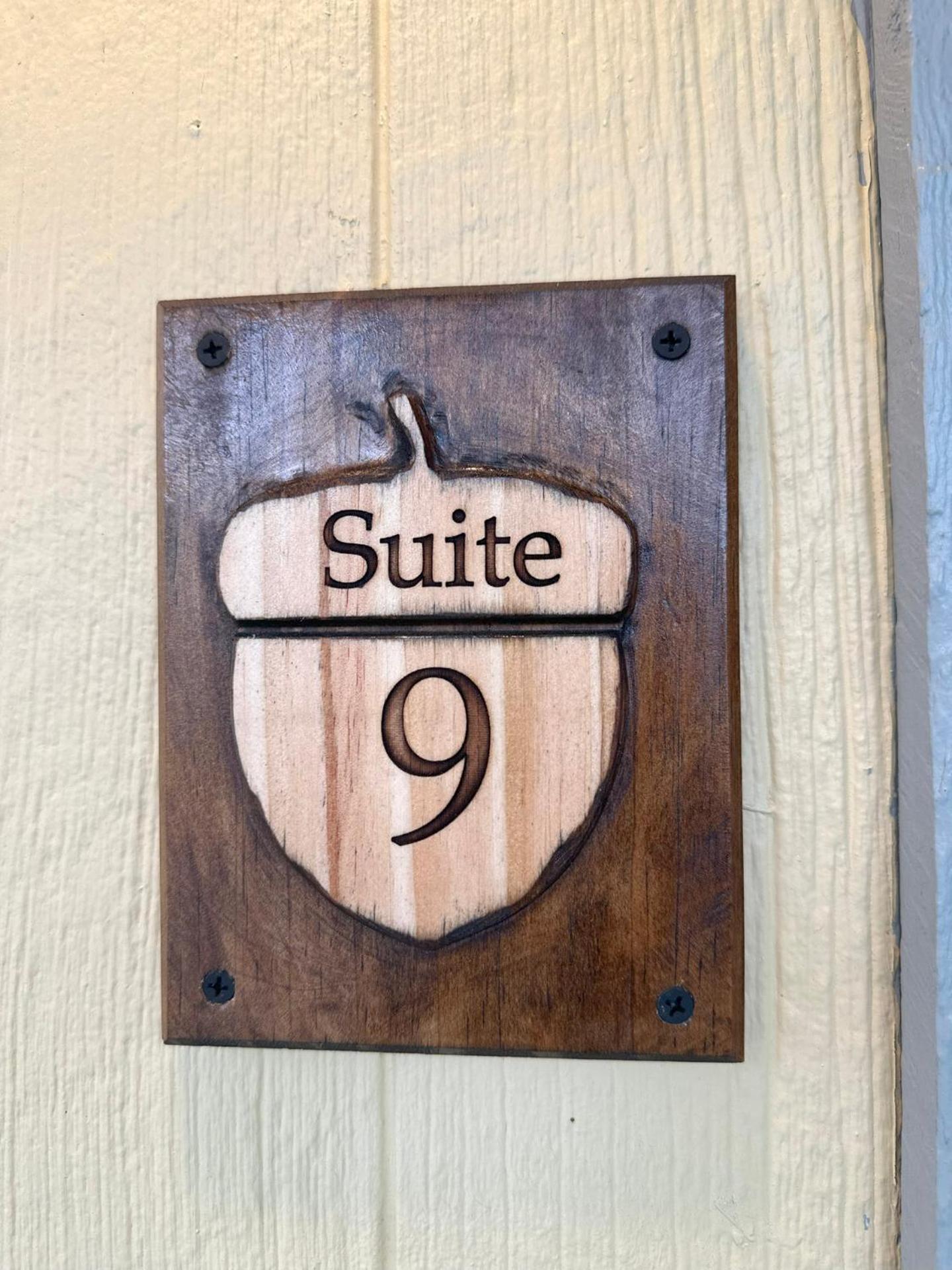 Acorn Hideaways Canton Rustic Old West Frontier Suite Buitenkant foto
