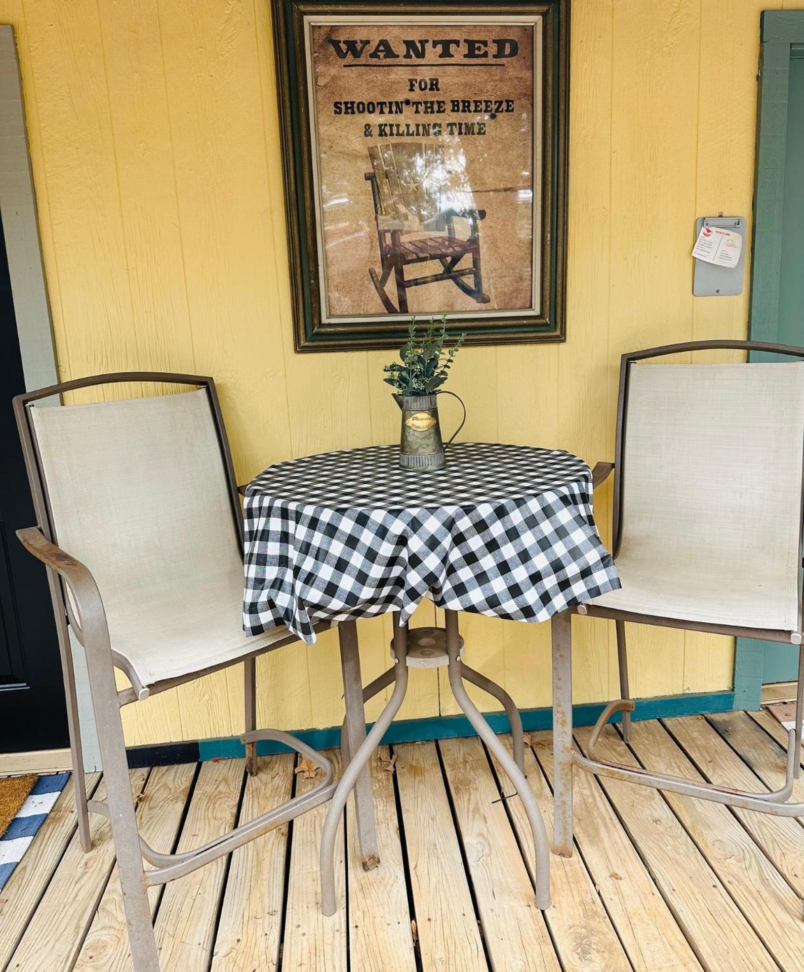 Acorn Hideaways Canton Rustic Old West Frontier Suite Buitenkant foto